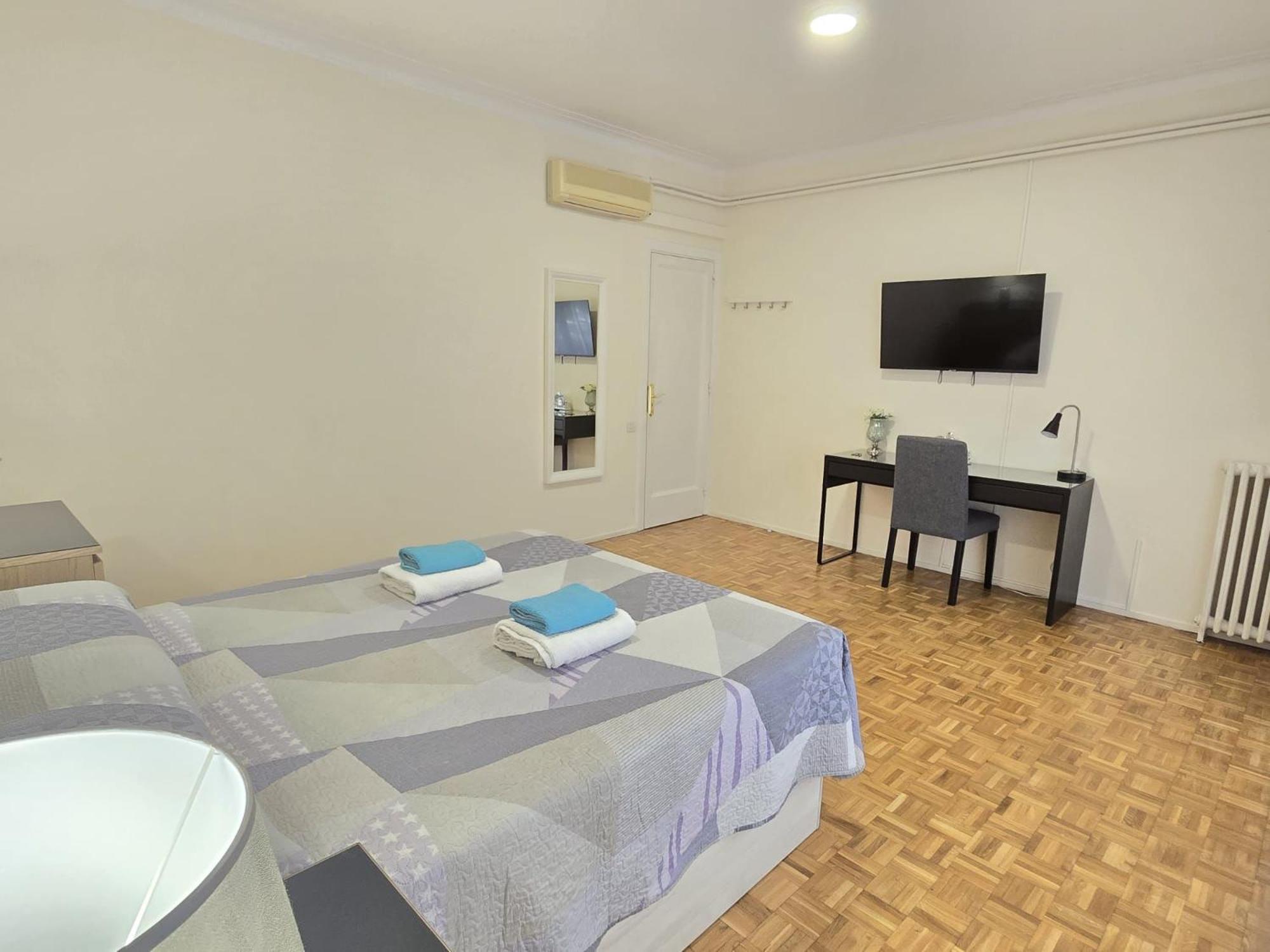 برشلونة Rooms Villaroel المظهر الخارجي الصورة